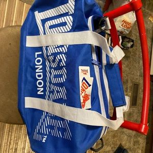 New with tags Lonsdale duffel (barrel) bag.